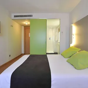 Отель Travelodge Airport